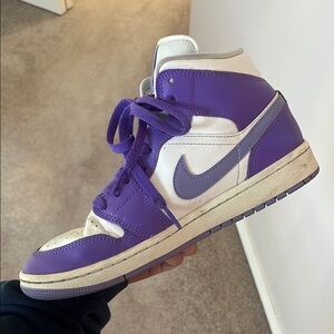 Nike Air Jordan 1 Mid